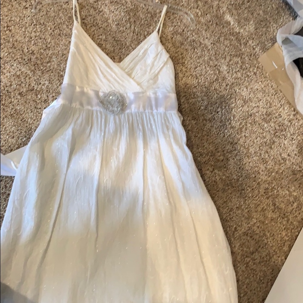 Short white dress